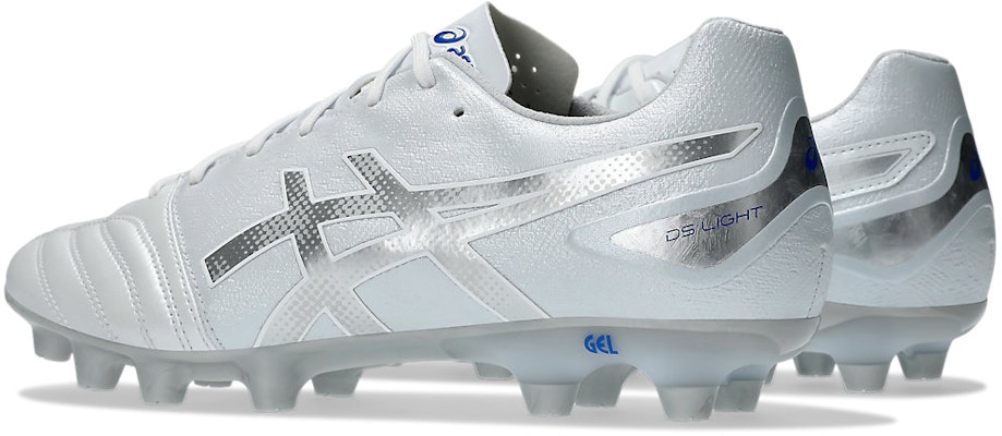 ASICS DS Light Advance Wide Soccer Cleats White/Pure Silver 1103A117-150 Lookbook ASICS DS Light Advance Wide Soccer Cleats White/Pure Silver 1103A117-150