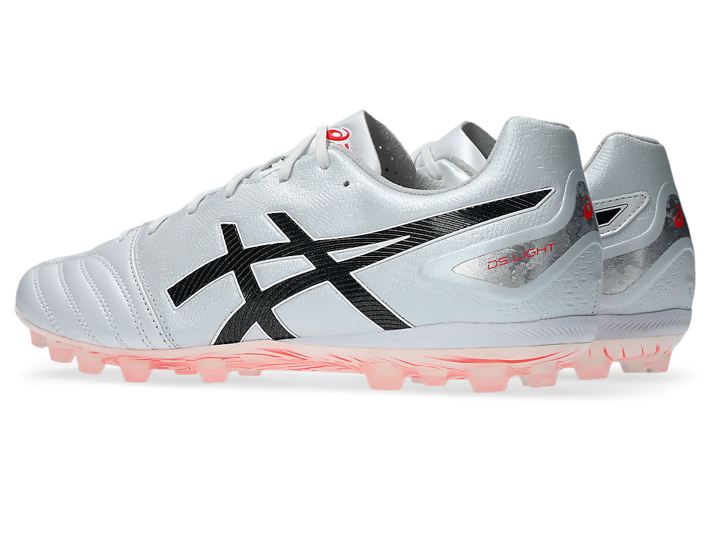 Lookbook ASICS DS LIGHT PRO AG Kasut Bola Putih/Merah Kilat. 1103A096-107