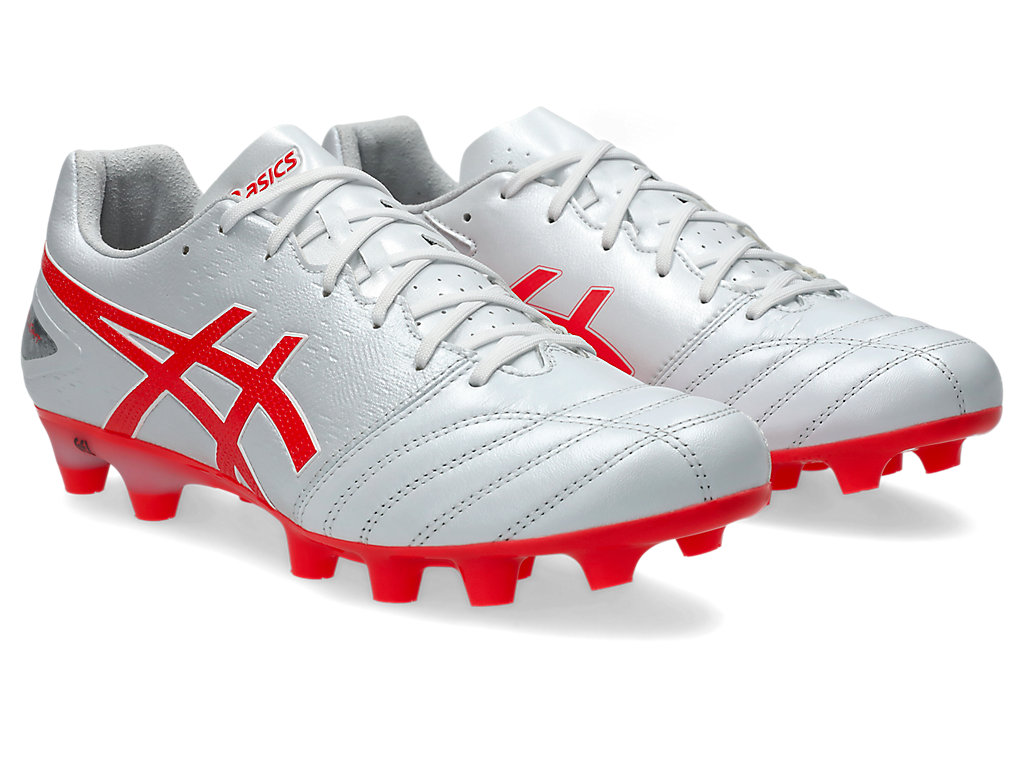 Lookbook ASICS DS Light Pro 足球鞋 白/閃紅 1103A095-104