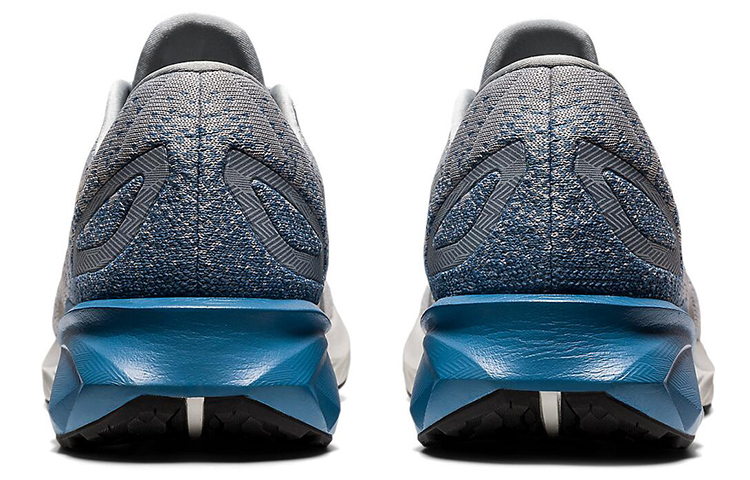 Shop 아식스 다이나블라스트 '피에몬트 그레이 플로스' 1011A819-020