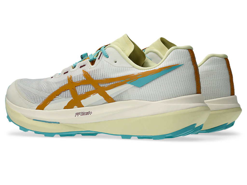 Lookbook ASICS Fujispeed 4 Zapatillas Running Crema/Tormenta de Arena 1013A179-100