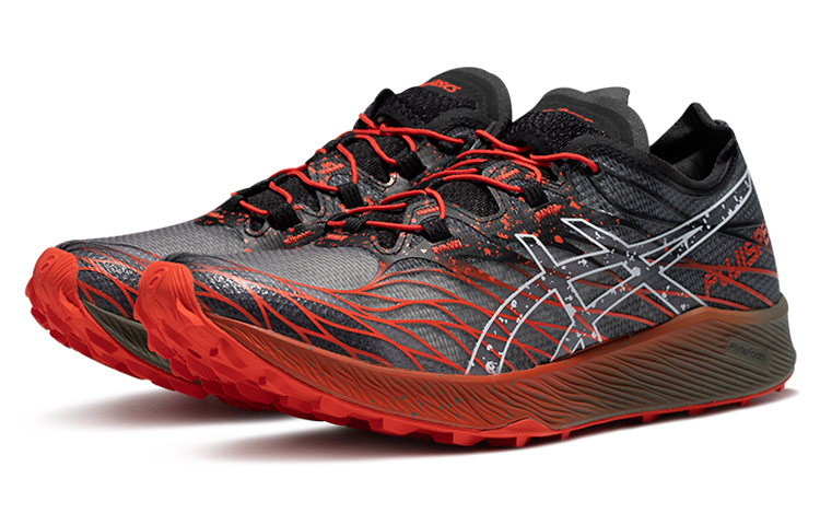Shop ASICS Fuji Speed ''Zwart Cherry Tomato'' 1011B330-002