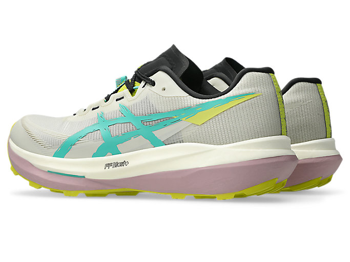 Lookbook ASICS FUJISPEED 4 Sepatu Lari Light Dust/Aurora Green 1013A179-020