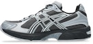 Shop 아식스 젤-1130 런닝화 그래파이트 그레이/그라벨 1203B045-020