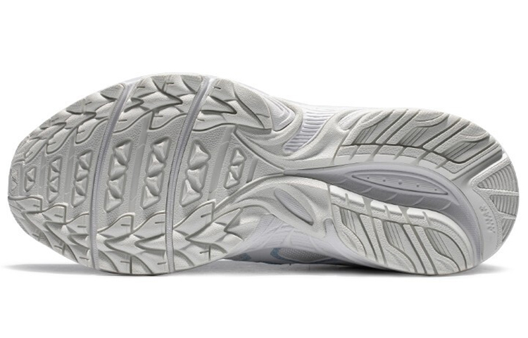 Shop 亚瑟士Gel-170 TR厚底运动鞋‘白色’ 1203A096-025