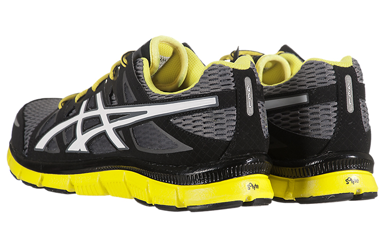 Lookbook ASICS Gel-Blur33 2.0 'Hitam Putih' T2H3N-7401
