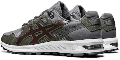 Shop Asics Gel-Citrek 防滑通風運動跑步鞋 灰綠拼色
