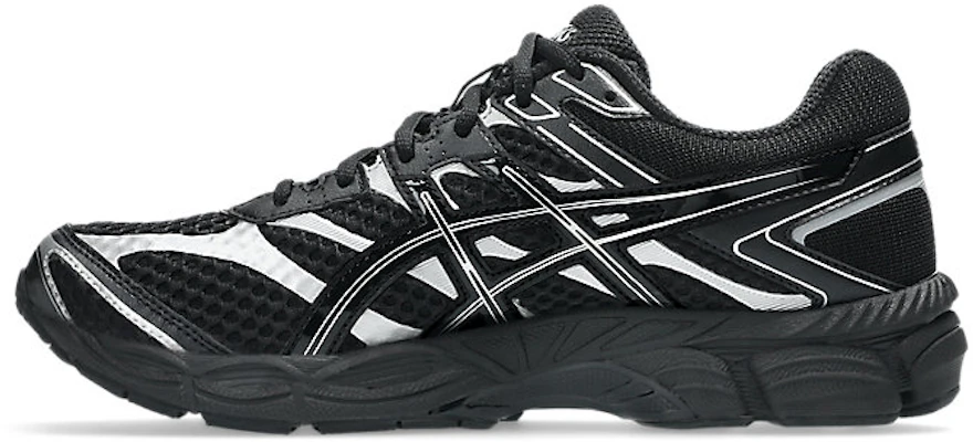 ASICS GEL-CUMULUS 16 跑步鞋 黑色/黑色 1203A733-002 Shop ASICS GEL-CUMULUS 16 跑步鞋 黑色/黑色 1203A733-002