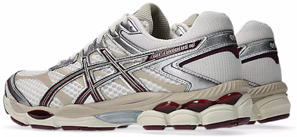Shop ASICS GEL-CUMULUS 16 Chaussures Running Crème/Violet Beniimo 1203A733-104