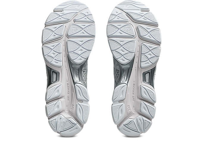 Sizing ASICS GEL-CUMULUS 16 Running Shoes Glacier Grey/Pure Silver 1203A733-024