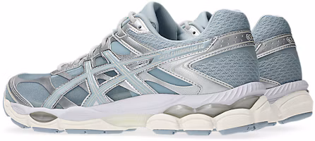 Lookbook ASICS GEL-CUMULUS 16 Scarpe da Corsa Storm Cloud/Pure Silver 1203B218-400