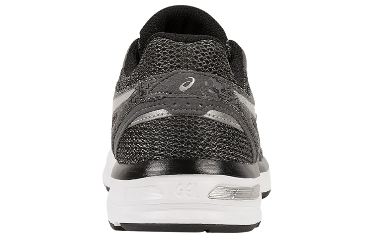 Shop Asics Gel-Excite 4 (4E寬) 低筒跑步鞋 黑灰