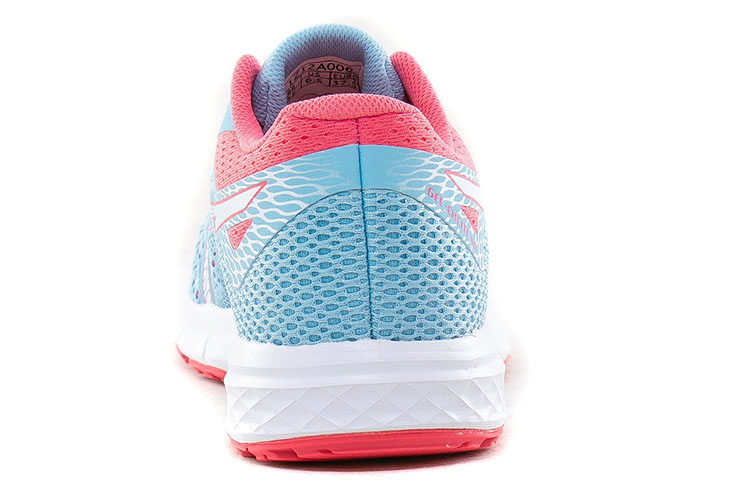 Shop Asics Gel-Excite 6 舒適 耐磨 低筒 跑步鞋 男款 藍白