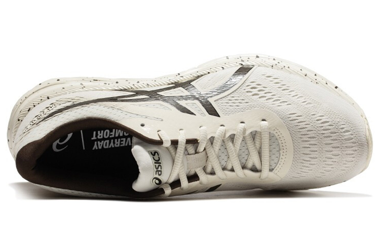 Shop ASICS Gel-Excite 6 Beige/Marrón/Negro 1011A616-200