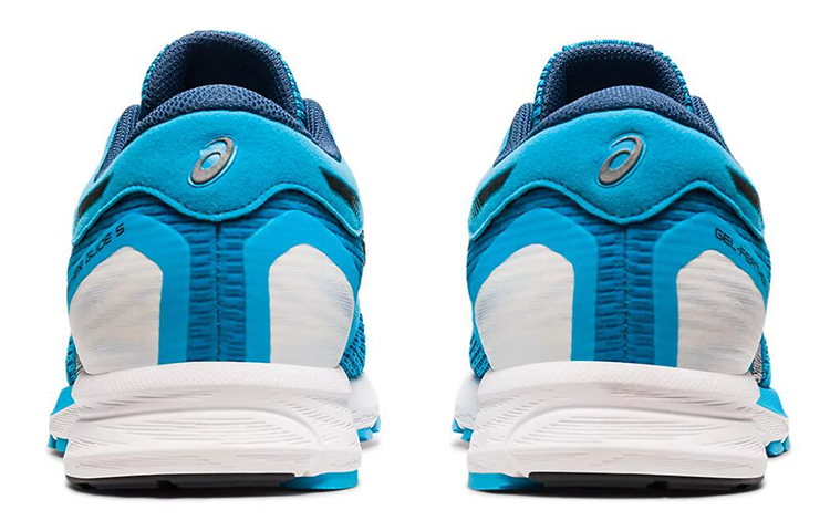 Shop Asics Gel-Feather Glide 5 藍白色 跑步鞋