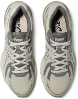 아식스 젤-플럭스 CN '크림 화이트 그레이' 1011B646-024 Lookbook 아식스 젤-플럭스 CN '크림 화이트 그레이' 1011B646-024