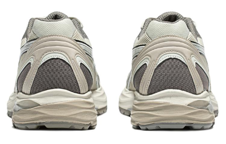 Shop 亚瑟士 Gel-Flux CN 运动鞋 '奶油白灰色' 1011B646-024