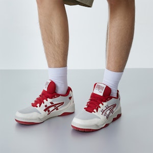 ASICS Gel-Fuse Sepatu Basket 'Putih Merah' 1203A492-020 1