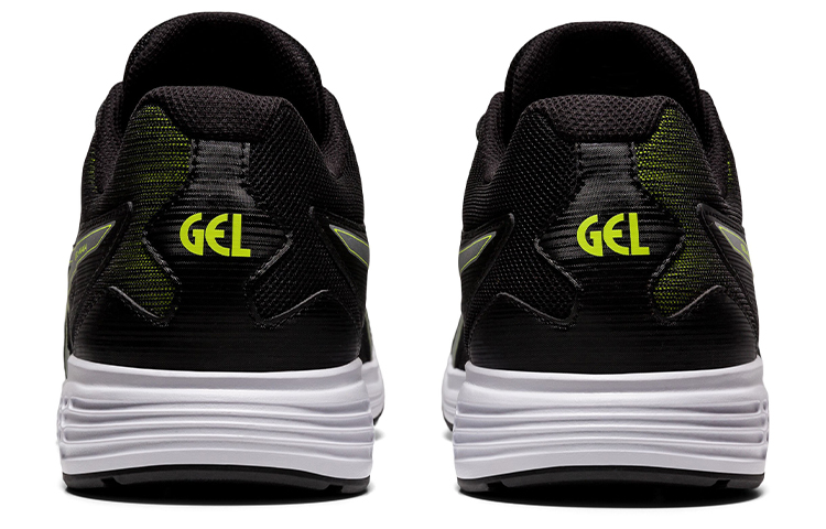 Shop ASICS Gel-Ikaia 9 '黑白配色' 运动鞋 1011A800-002