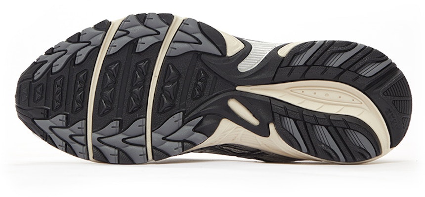 ASICS Gel-Kahana TR V4 Silver White 1203A497-200 Details for ASICS Gel-Kahana TR V4 Silver White 1203A497-200