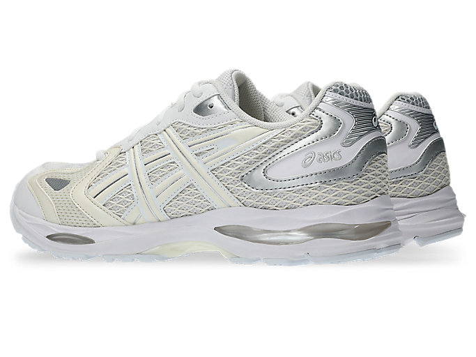 Lookbook ASICS GEL-Kayano 1011 Sepatu Lari Putih/Cream 1203A756-100