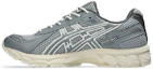 Shop ASICS GEL-KAYANO 12.1 跑鞋 灰色/砾石色 1203A759-021