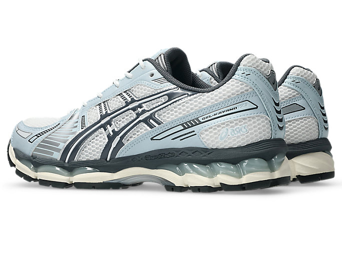 Shop ASICS GEL-KAYANO 12.1 跑鞋 白色/灰色 1203A759-103