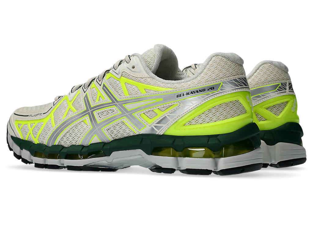 Lookbook ASICS Gel-Kayano 20 跑鞋 奶油色/純銀色 1203A388-103