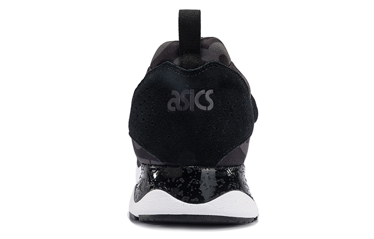 Shop 亚瑟士Gel-Lyte V Sanze黑色跑鞋 1193A138-001