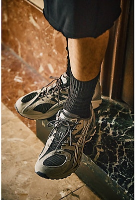 亚瑟士 GEL-NIMBUS 10.1 跑鞋 冰川灰/纯银 1203A914-020 2