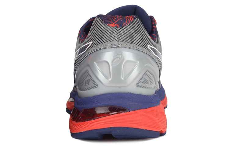 Lookbook ASICS Gel-Nimbus 19 Baskets ''Gris'' T704N-9701