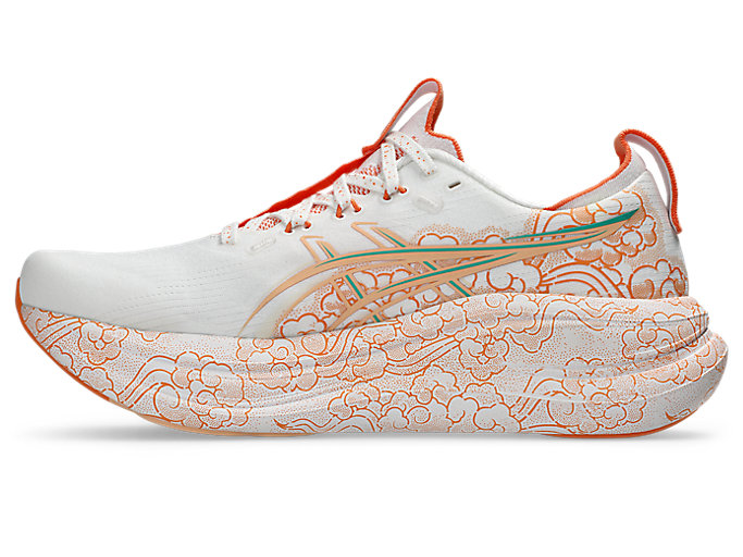 Shop ASICS GEL-NIMBUS 28 東京跑鞋 白色/杏桃橘 1013A207-100