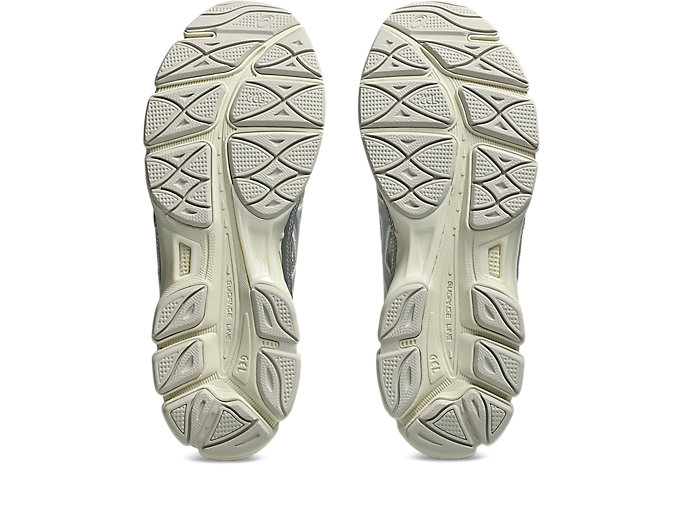 Sizing ASICS GEL-NYC RGD 跑鞋 奶油色/纯银色 1203A999-100