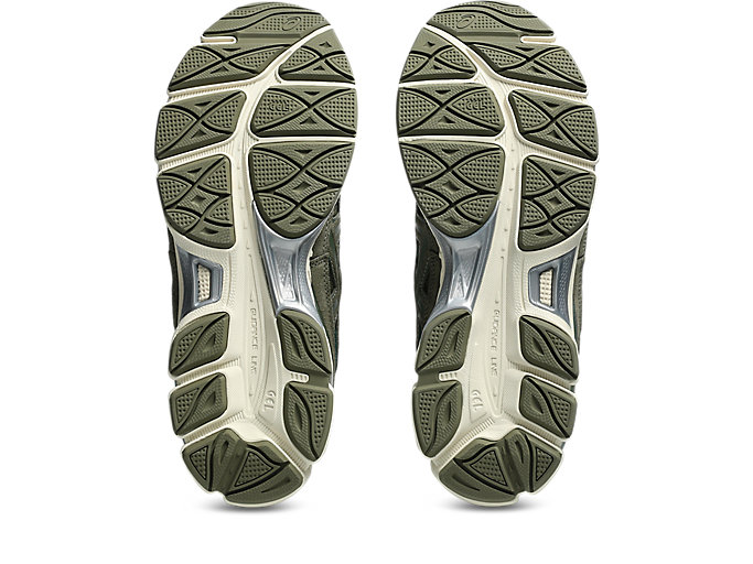 Sizing ASICS GEL-NYC ランニングシューズ グローブ/オリーブキャンバス 1203A739-300