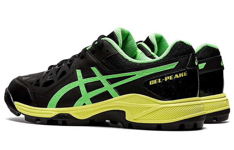 Shop 亚瑟士 Gel-Peake 黑绿色运动鞋 1113A023-005