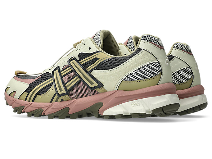 Lookbook ASICS GEL-SONOMA TR62 越野跑鞋 深灰/卡其米色 1203A876-020
