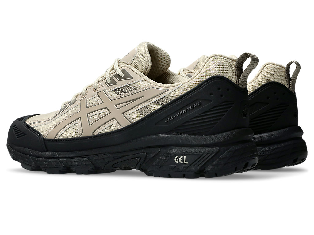 Shop ASICS GEL-VENTURE 6 運動防水鞋 1203A474-002