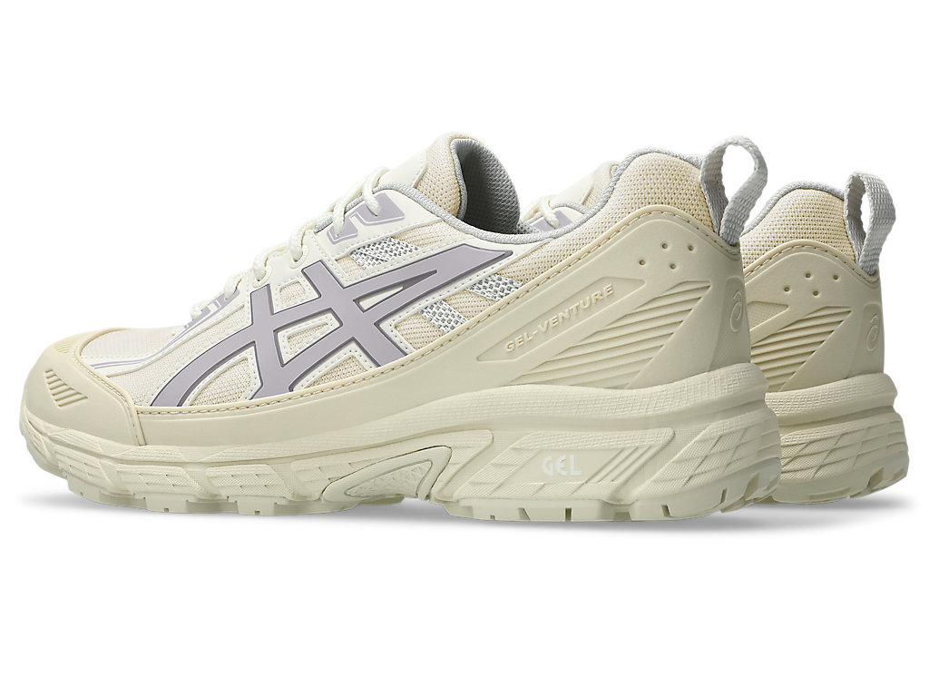 Lookbook 아식스 젤-벤처 6 쉴드 트레일 러닝화 크림/클라우드 그레이 1203A474-100