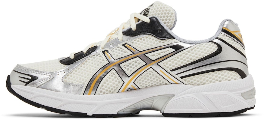 ASICS ゲル 1130 ''クリーム ブラック シルバー'' 1203A582-100 Lookbook ASICS ゲル 1130 ''クリーム ブラック シルバー'' 1203A582-100