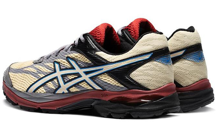 Order ASICS Gel-Flux 4 Kelabu/Merah 1011A614-250