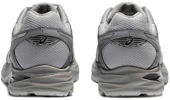 Shop Asics Gel-Flux 4 舒適 防滑耐磨 低筒 跑步鞋 男款 灰色