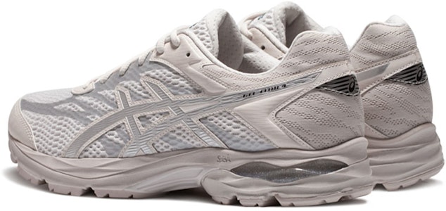 Asics Gel-Flux 4 減震耐磨 低筒 跑步鞋 男款 灰色 Lookbook Asics Gel-Flux 4 減震耐磨 低筒 跑步鞋 男款 灰色