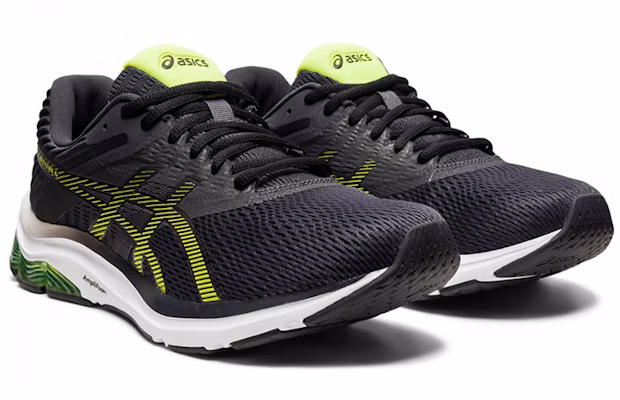 아식스 젤-플럭스 6 '블랙' 1011A856-022 Lookbook 아식스 젤-플럭스 6 '블랙' 1011A856-022