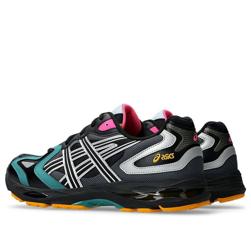 Shop 亞瑟士 Gel K1011「黑色/青綠/黃色」運動鞋 1203A603-001