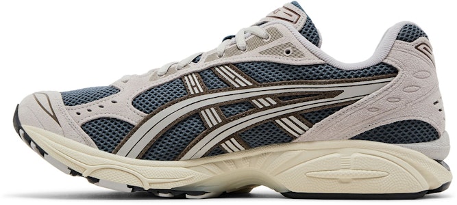 ASICS Gel Kayano 14 ''Ironclad Cloud Grey'' Abu-abu Clad Cloud 1203A540-022 Lookbook ASICS Gel Kayano 14 ''Ironclad Cloud Grey'' Abu-abu Clad Cloud 1203A540-022
