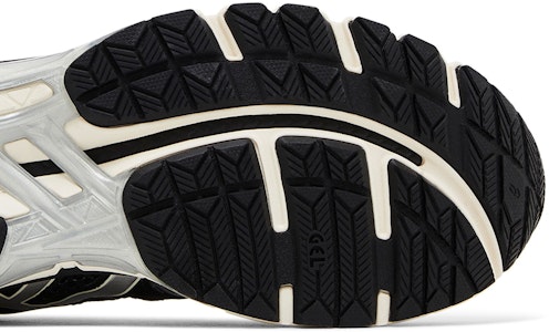 亞瑟士Gel-Kayano 20黑色純銀跑鞋 1203A388-001 Purchase 亞瑟士Gel-Kayano 20黑色純銀跑鞋 1203A388-001