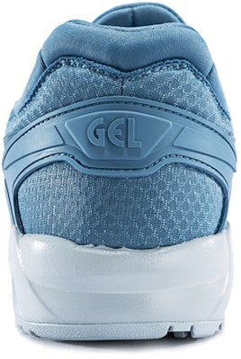 Asics Gel-Kayano Evo 藍色運動鞋 Shop Asics Gel-Kayano Evo 藍色運動鞋