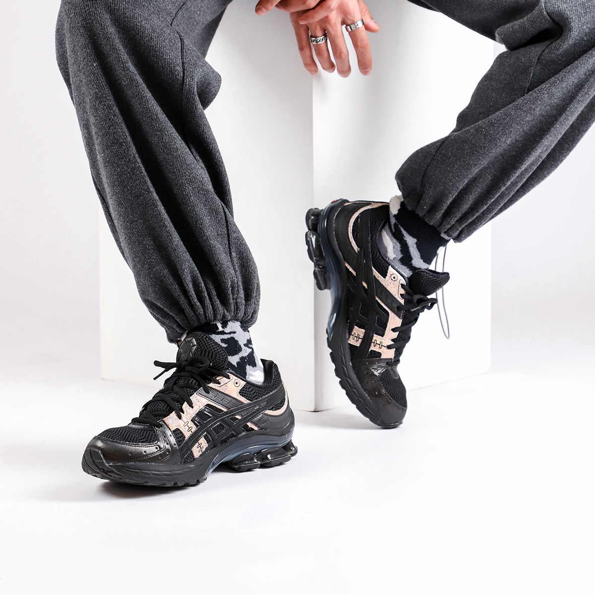 Sizing ASICS Gel Kinsei OG ''Futuro Metallico - Nero'' 1021A174-001