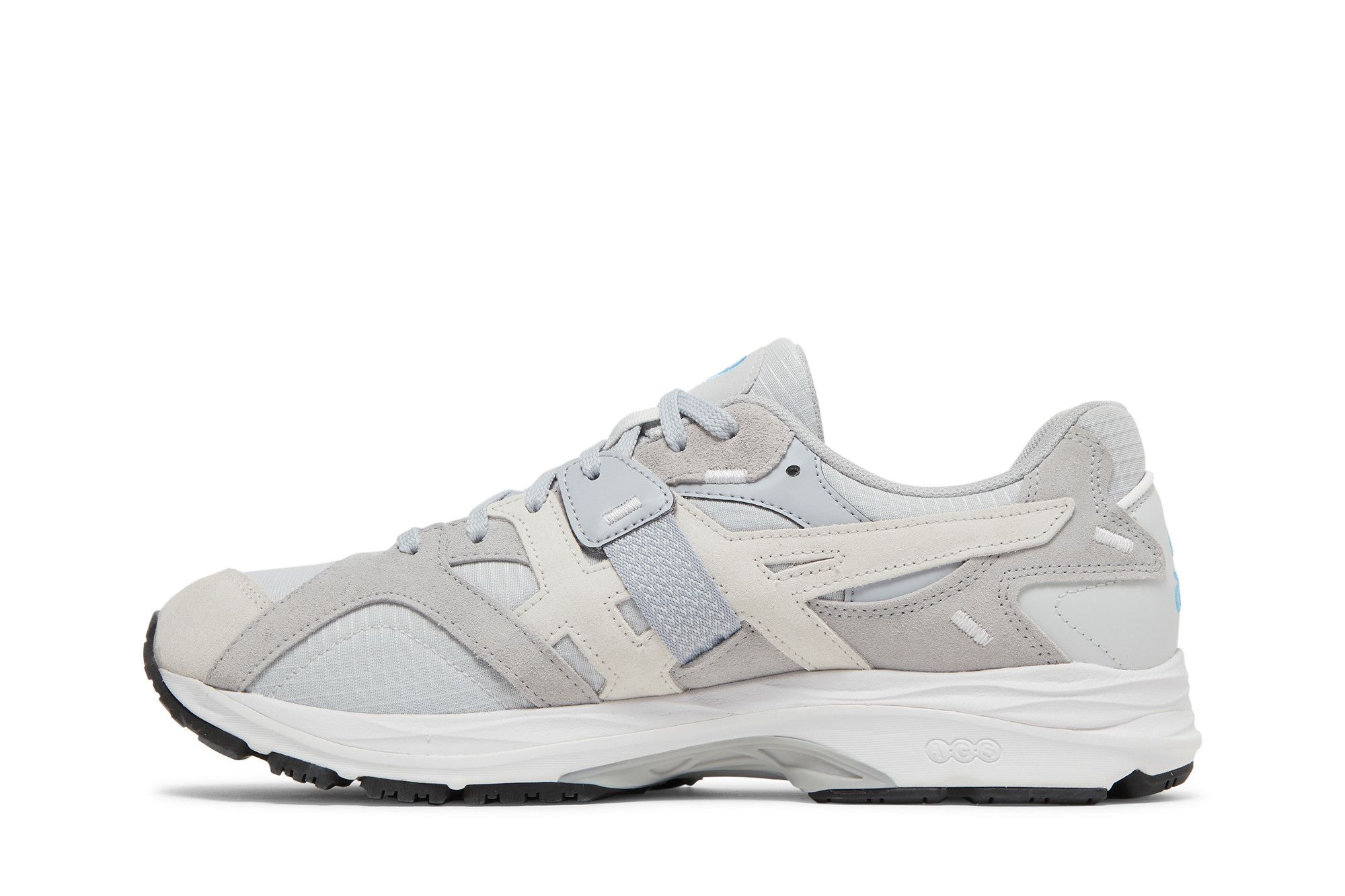 Lookbook ASICS Gel MC Plus ''Glacier Grey'' Schoenen 1201A021-028