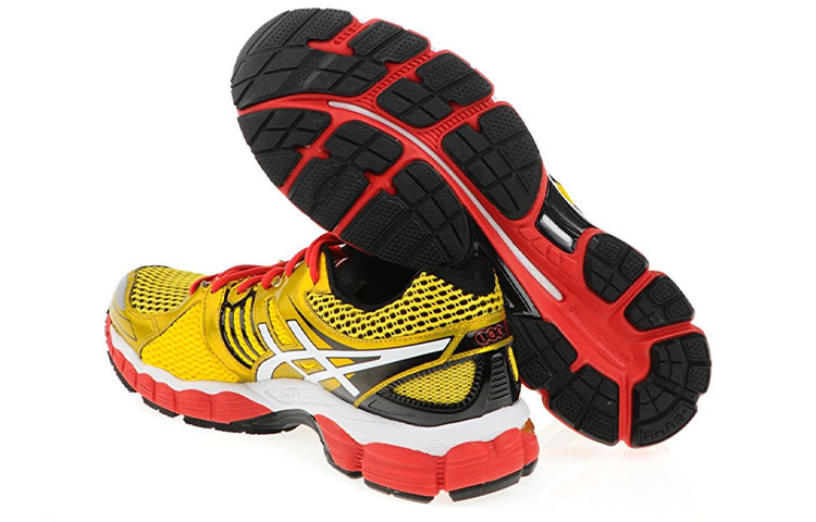 Shop 亚瑟士Gel Nimbus 15 '黄色' T3B0N-0400